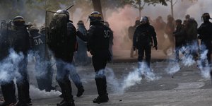 Συγκρούσεις με διαδηλωτές