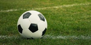 Μπάλα ποδοσφαίρου σε τάπητα