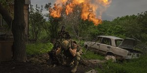 Ουκρανοί βάλλουν κατά θέσεων δυνάμεων της Ρωσίας