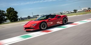 Ferrari SF90 Stradale