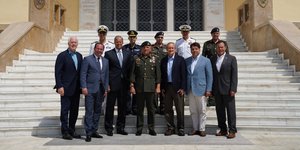 Αντιπροσωπεία του Κογκρέσου των ΗΠΑ πραγματοποίησε επίσκεψη στο ΓΕΕΘΑ