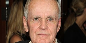 άνδρας συγγραφέας Cormac McCarthy 