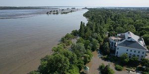 Οι ΗΠΑ «βλέπουν» τη Ρωσία πίσω από την κατάρρευση του φράγματος Καχόβκα 