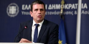 Ο Δημήτρης Καιρίδης, κατά την τελετή παράδοσης-παραλαβής του υπουργείου Μεταναστευτικής Πολιτικής / Φωτογραφία: INTIME