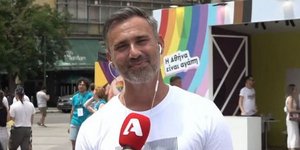Ο Γιώργος Καπουτζίδης παρουσιαστής του Athens Pride