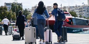 ετεροδημότες Λιμάνι Πειραιά αναχώρηση φεύγουν για ψήφο