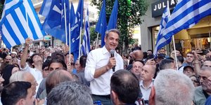 O Κυριάκος Μητσοτάκης μιλάει στη Δράμα