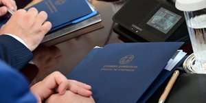 Οι υπουργοί παρέλαβαν τους μπλε φακέλους ε τις προτεραιότητες της κυβέρνησης