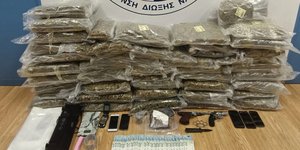  Συνελήφθησαν 4 άτομα για κατοχή και διακίνηση ναρκωτικών στην Αττική- Κατασχέθηκαν πάνω από 46 κιλά κάνναβης 