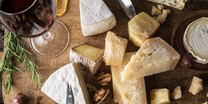 Ενα πλατό με τυριά