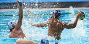 Ιστορική πρόκληση για τη Βουλιαγμένη