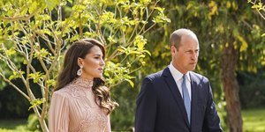 Κέιτ Μίντλετον και πρίγκιπας Γουίλιαμ στον βασιλικό γάμο της Ιορδανίας