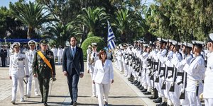 Παρουσία Σακελλαροπούλου και Κεφαλογιάννη η ορκωμοσία των νέων σημαιοφόρων σε Πολεμικό Ναυτικό - Λιμενικό Σώμα