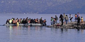 Παράτυποι μετανάστες