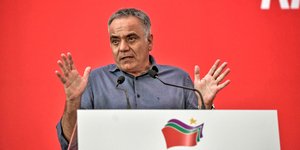 Πάνος Σκουρλέτης