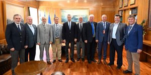 Συνάντηση ΥΕΘΑ Αλκιβιάδη Στεφανή με Προέδρους Ενώσεων Αξκων & Υπξκων, καθώς και Προέδρους Μετοχικών Ταμείων