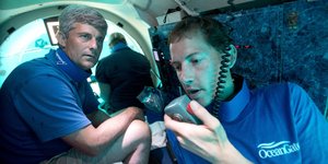 Ο Στόκτον Ρας μέσα σε υποβρύχιο της OceanGate 