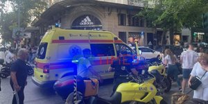 Άνδρας προσπάθησε να κλέψει κινητό τουρίστριας που βρισκόταν στο έδαφος με επιληπτικό επεισόδιο στη Θεσσαλονίκη 