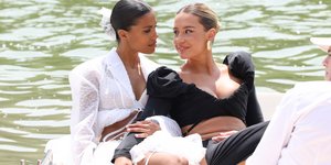 Η Τίνα Κούνακεϊ με την Αντέλ Εξαρχόπουλος