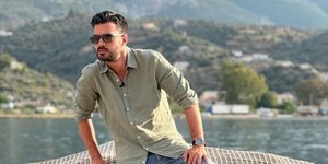 Ο Γιάννης Τσιμιτσέλης αναφέρθηκε στα περί «κόντρας» ανάμεσα στη σύντροφό του και την πρώην σύζυγό του