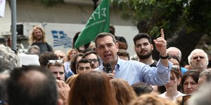 τσιπρας πρασινη σημαια