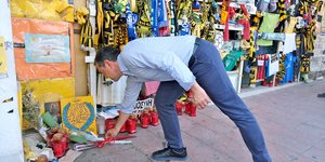 Ο Αλέξης Τσίπρας επισκέφθηκε το σημείο της δολοφονίας του 19χρονου Άλκη Καμπανού