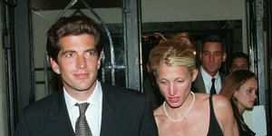 Ο Τζον Κένεντι Τζουθνιορ με την σύζυγό του