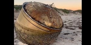 Μυστήριο με αντικείμενο αγνώστου ταυτότητας που «ξέβρασε» η θάλασσα στην Αυστραλία