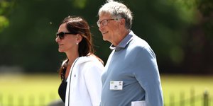 Ο Μπιλ Γκέιτς με την σύντροφό του Πόλα Χαρντ