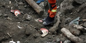 Ένας νεκρός και επτά αγνοούμενοι μετά από κατολίσθηση στην Κίνα