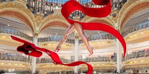 O Christian Louboutin στόλισε το Galeries Lafayette