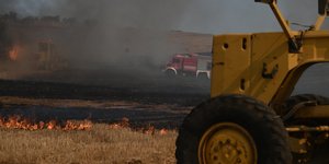 Φωτιά σε ξερά χόρτα