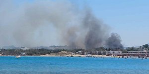 Φωτιά στην Αλυκή Πάρου