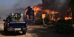 Μάχη με τις φλόγες 