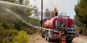 Χωρίς ενεργό μέτωπο οι φωτιές