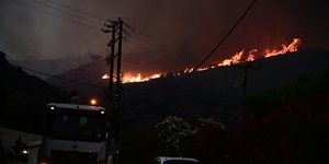 Φωτιά στο Νέο Κουβαρά Αττικής