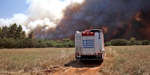 Μεγάλη αναζωπύρωση στα Μέγαρα