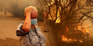 Φωτιά στη Μάνδρα