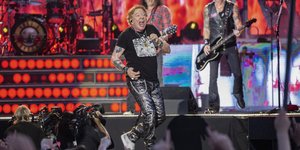 GUNS N ROSES