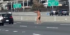 H αγνώστων στοιχείων γυμνή γυναίκα πυροβολούσε τυφλά σε γέφυρα στην Καλιφόρνια 