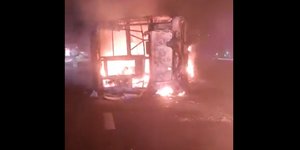 Ινδία: Τουλάχιστον 25 νεκροί από πυρκαγιά σε λεωφορείο