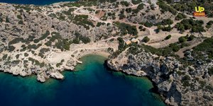 Βουτιά στην ιστορία... Η μοναδική παραλία της Ελλάδας εντός αρχαιολογικού χώρου