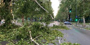 Κύμα κακοκαιρίας σαρώνει τη βόρεια Ιταλία: 16χρονη καταπλακώθηκε από δέντρο