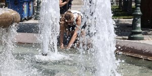 Καμίνι όλη η χώρα σήμερα, η πιο ζεστή μέρα του καύσωνα