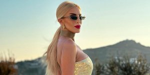 Η Κατερίνα Καινούργιου ξεκίνησε τις διακοπές της από τη Μύκονο