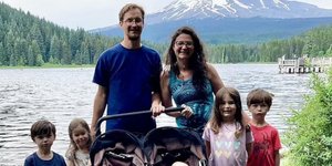 Μια απίστευτη ιστορία: Η οικογένεια με... μισή ντουζίνα διδύμους 