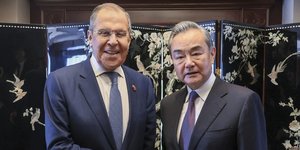  Ο Σεργκέι Λαβρόφ συζήτησε για τον πόλεμο στην Ουκρανία με τον πρώην Κινέζο ΥΠΕΞ Ουάνγκ Γι