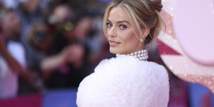 Η Μάργκοτ Ρόμπι στην πρεμιέρα της ταινίας Barbie στο Λονδίνο