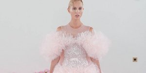 H Μαρία Ολυμπία στην επίδειξη μόδας του οίκου Giambattista Valli