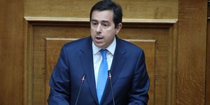 Νότης Μηταράκης